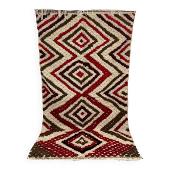 Handmade moroccan berber carpet 255 x 138 cm