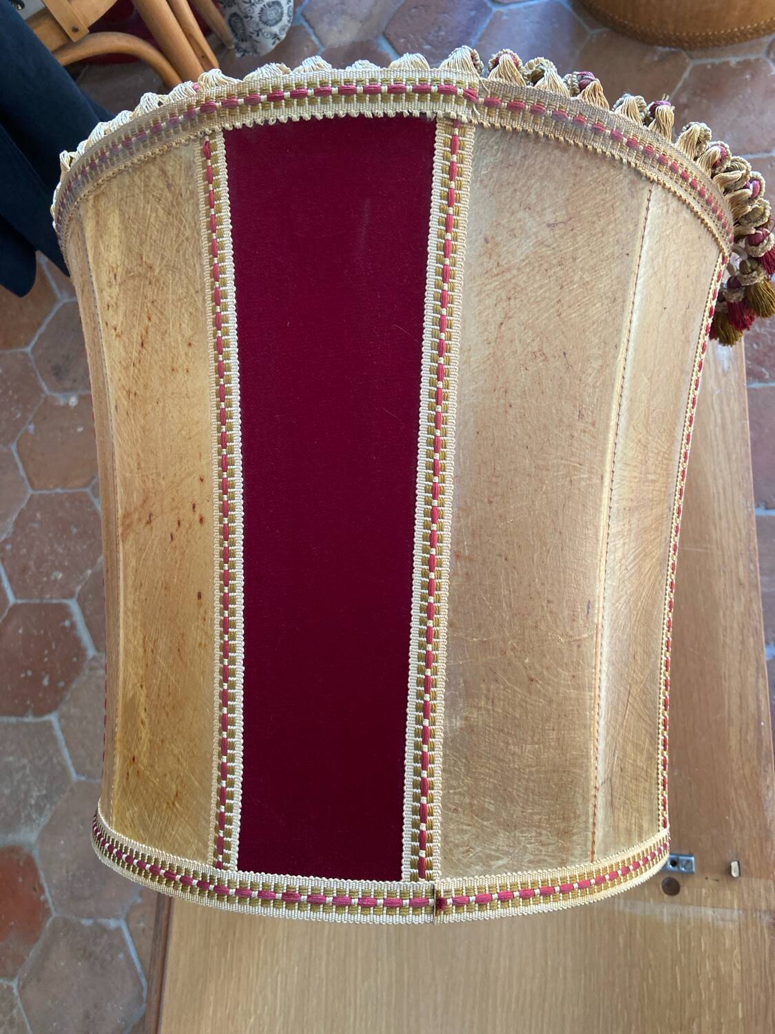 grand abat-jour en peau et velours vintage