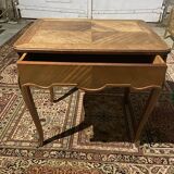 Cabaret style table
