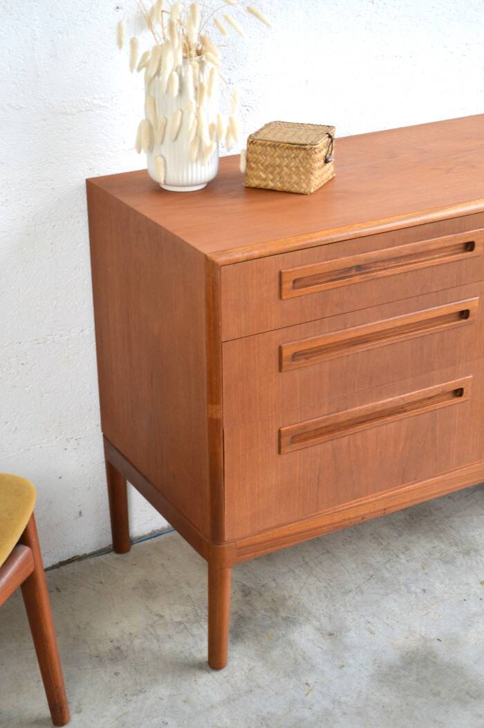 Danish teak sideboard * Sliding doors * 183 cm
