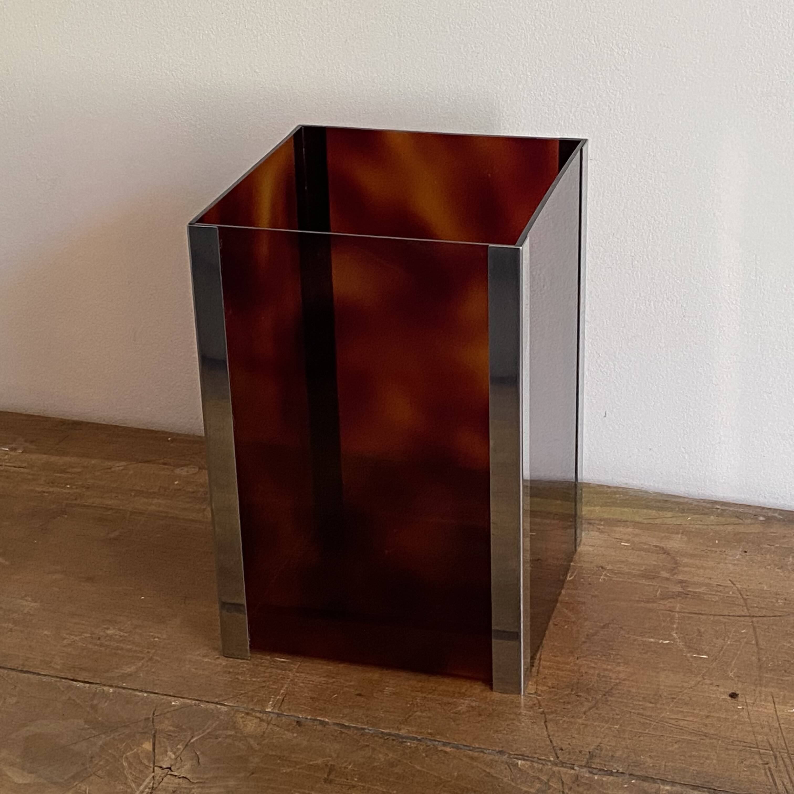 Corbeille plexiglas Michel Dumas. 1970. Space age.