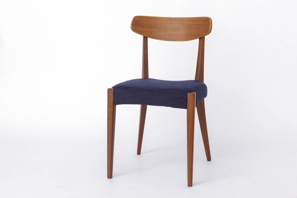 Ensemble de 3 chaises en teck danois des années 1960, chaises de salle à manger vintage du milieu du siècle, foncées.