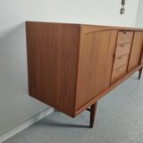 Scandinavian teck line RT Màbel model 272, 60s