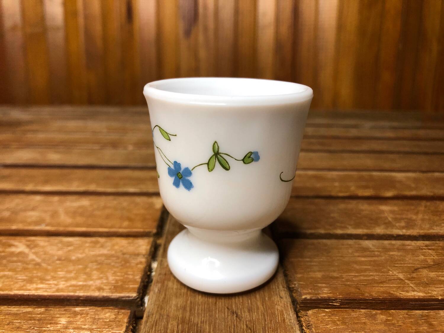 Set of 4 white opaline glass egg cups blue flower decor france vintage #a519