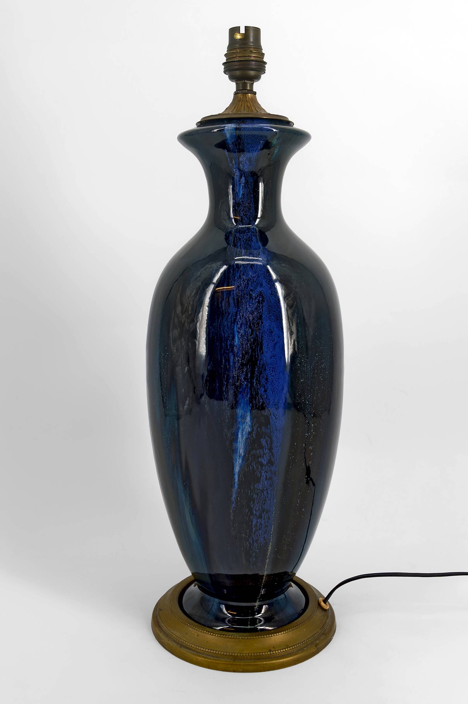 Art Nouveau lamp in stoneware with high-fire glazes and bronze mount, circa 1900.