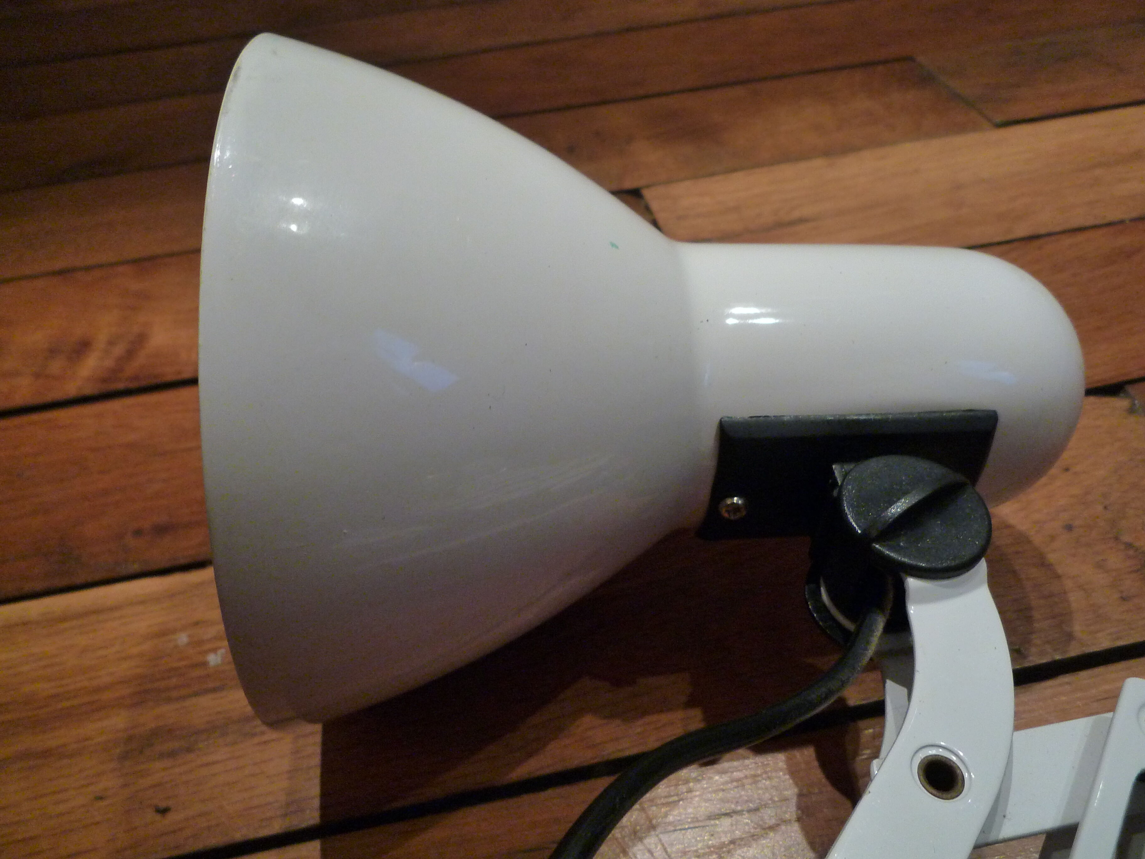 Accordion wall lamp, white lacquered metal