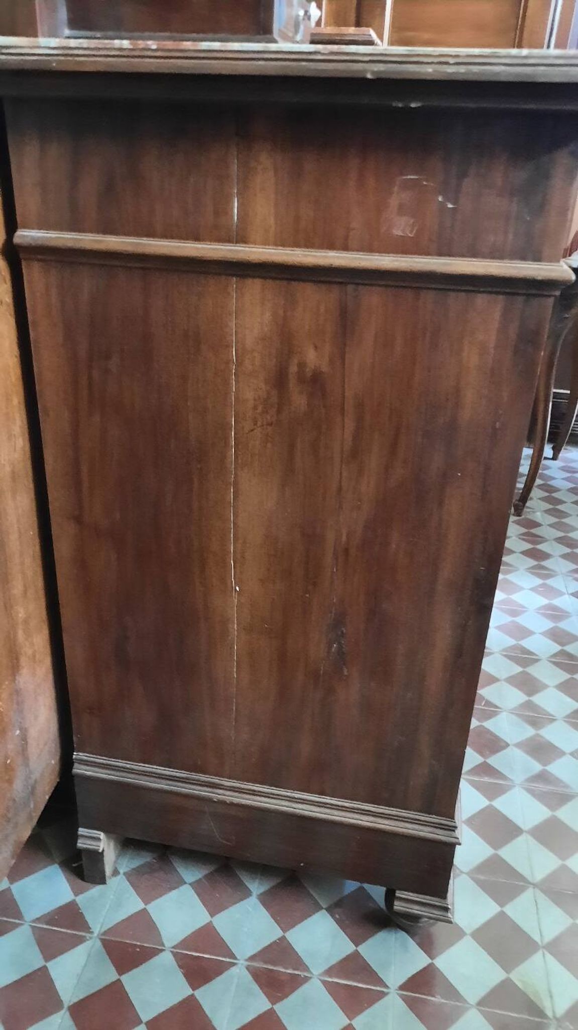 Dressing table chest of drawers