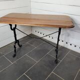 Bistro table in cast iron and oak top