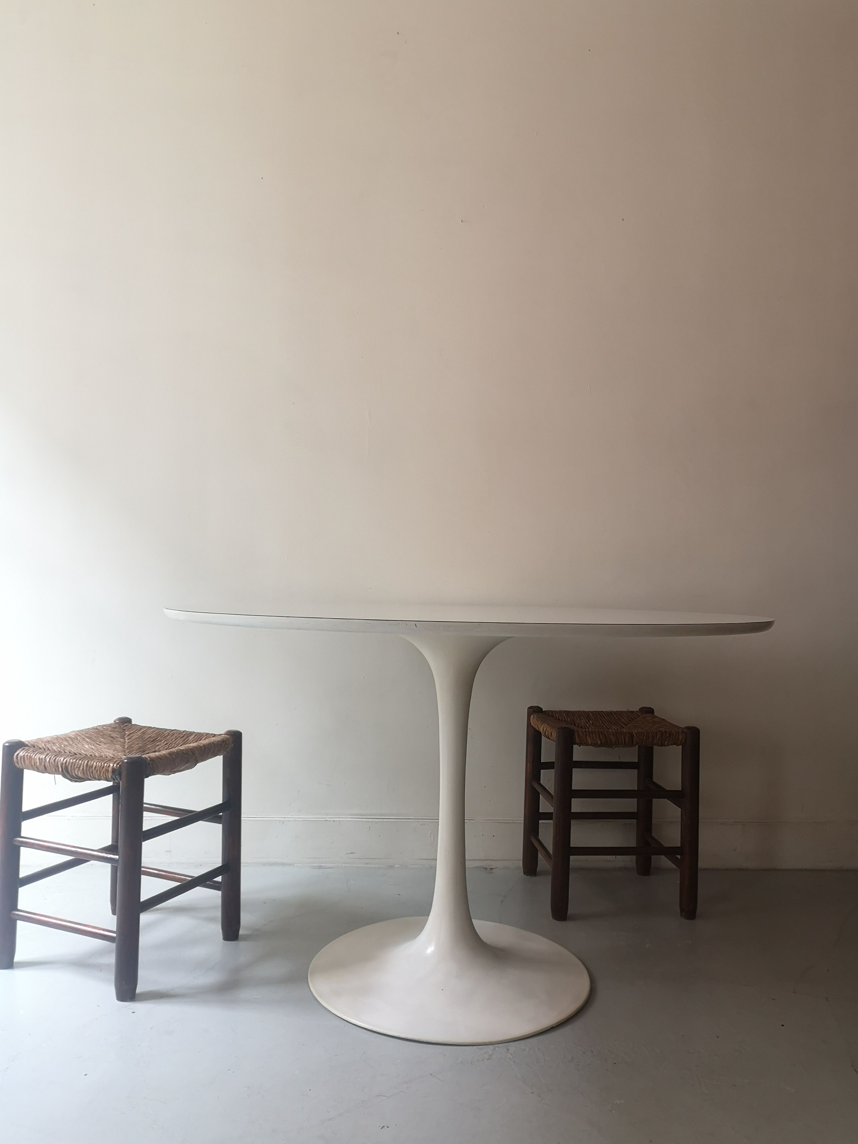 Tulip dining table by Maurice Burke for Arkana, 1970