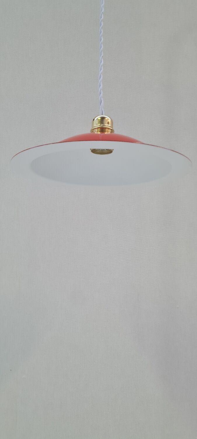 Enamelled sheet metal pendant light