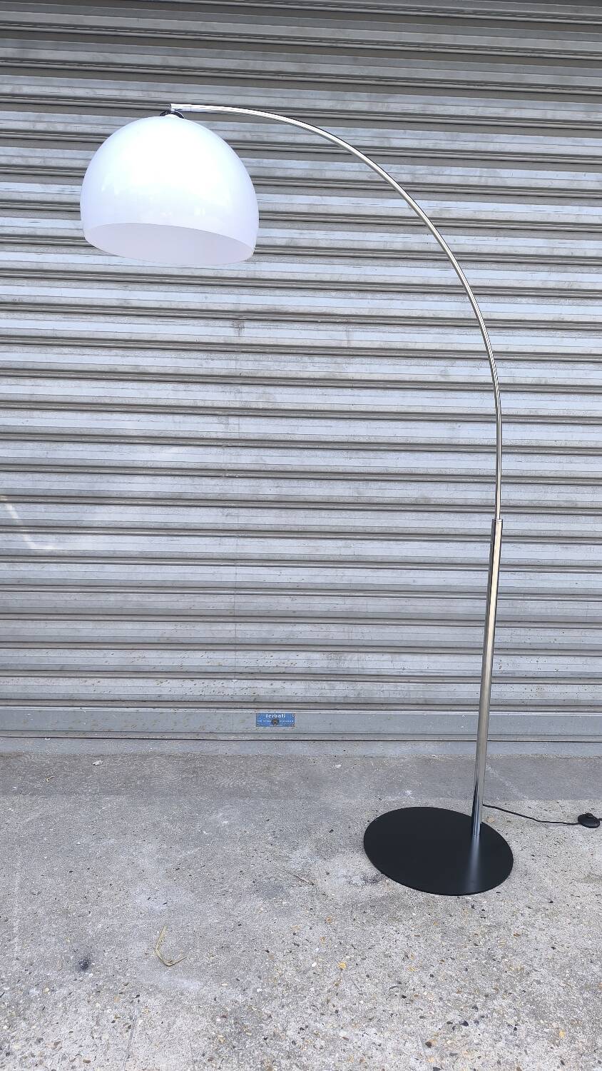 Chrome metal arc floor lamp 1980