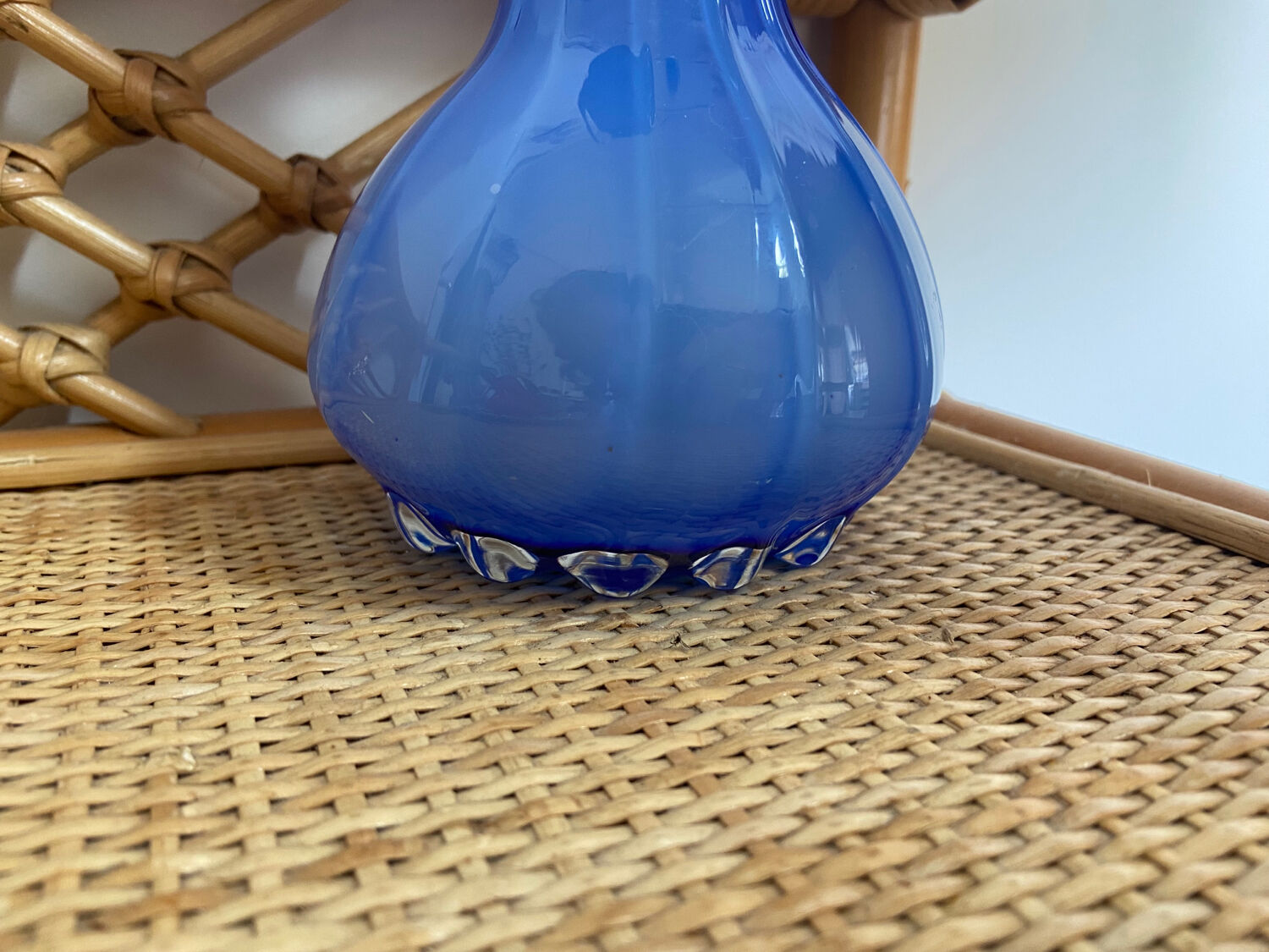 Vase beak corolla vintage blown glass