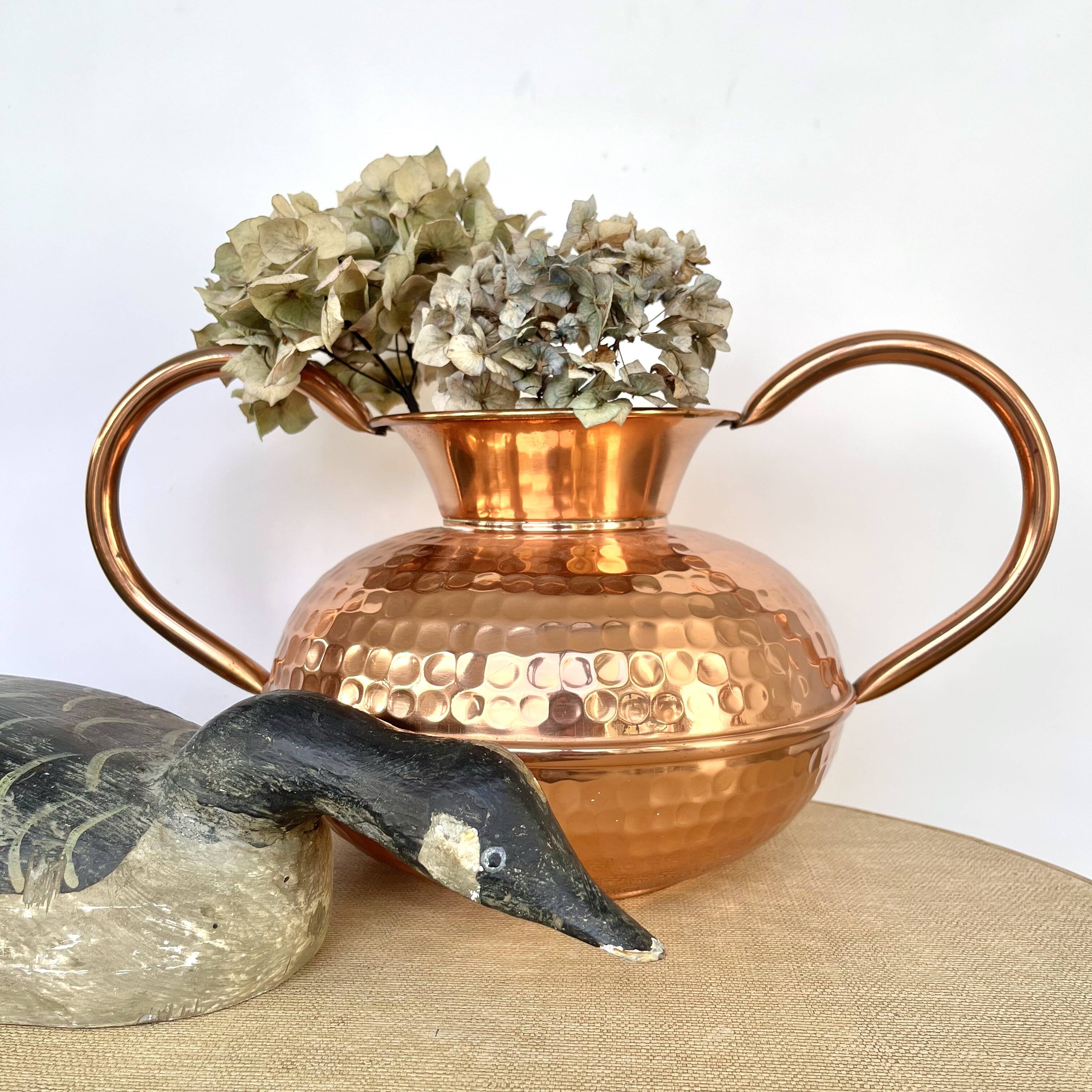 Villedieu hammered copper pot vase with handles, 20th century