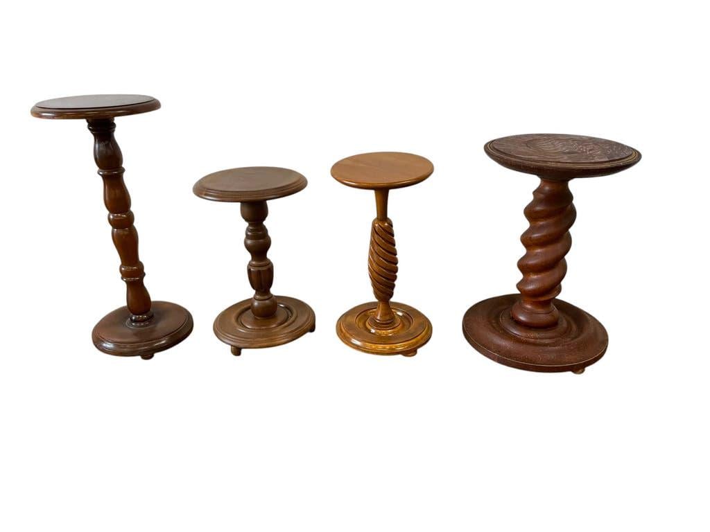 Vintage round wooden side table / guéridon / support