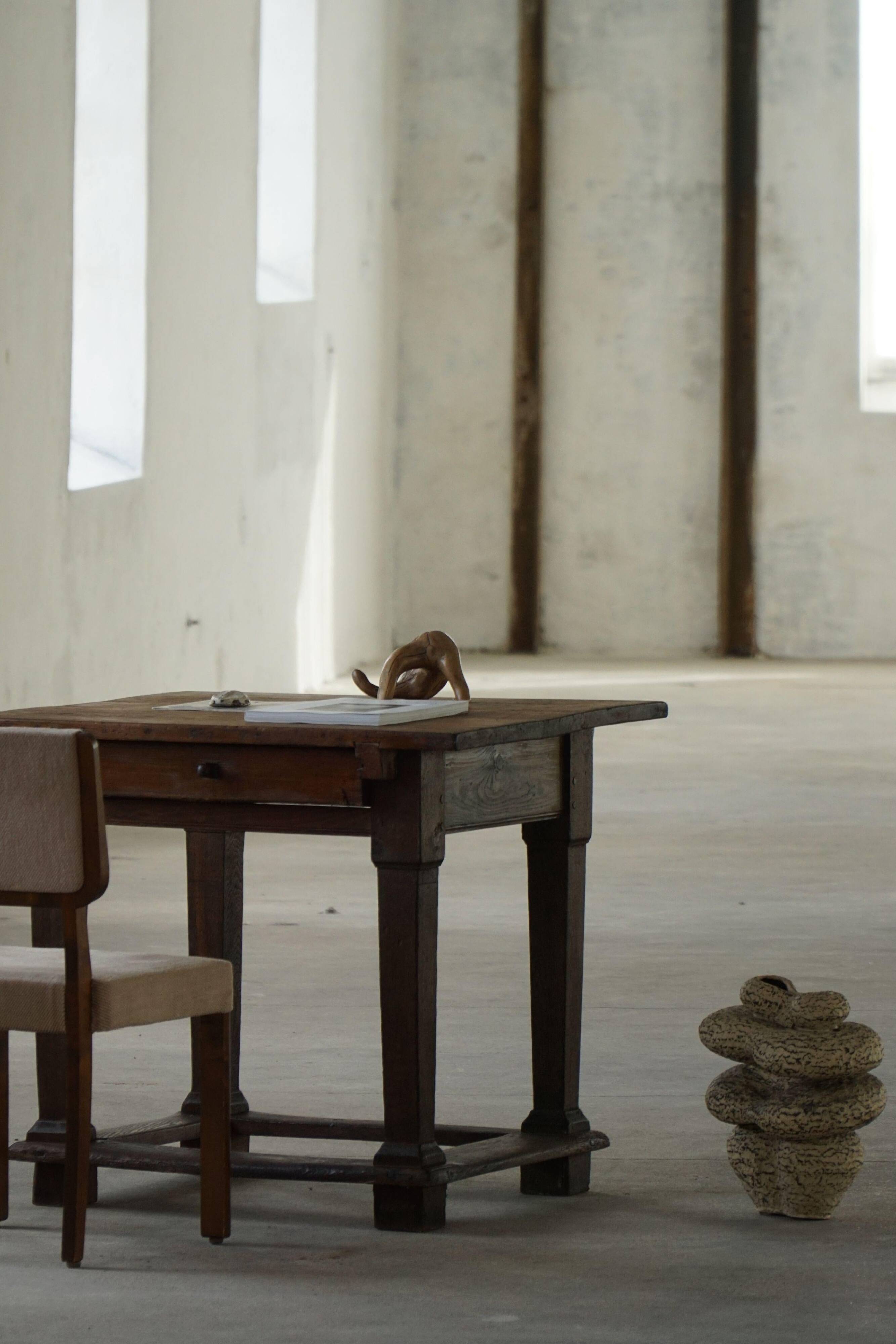 Primitive side table from the early 19th century in pine, Danish baroque cabinetmaker.