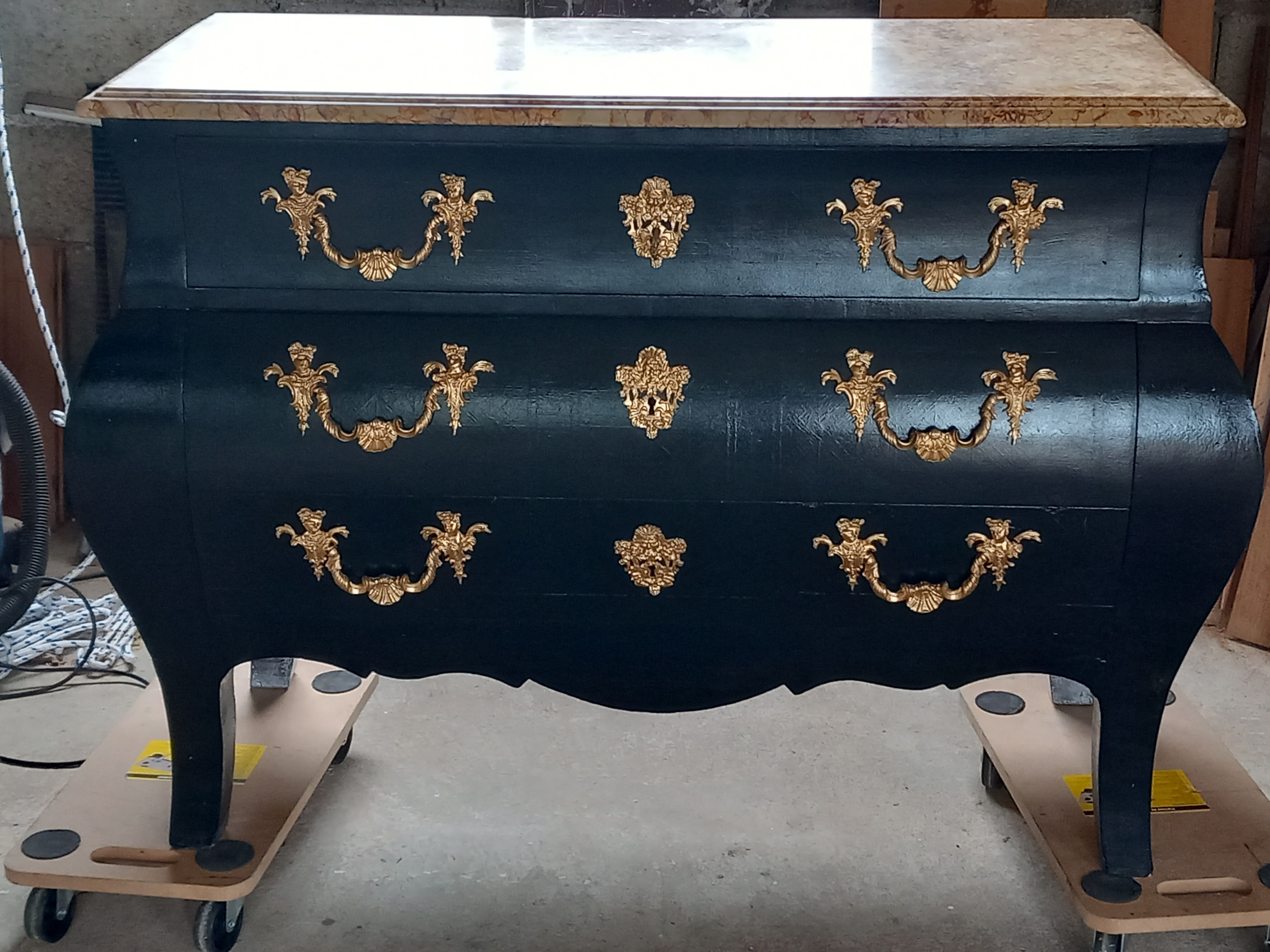 Chest of drawers Louis XV