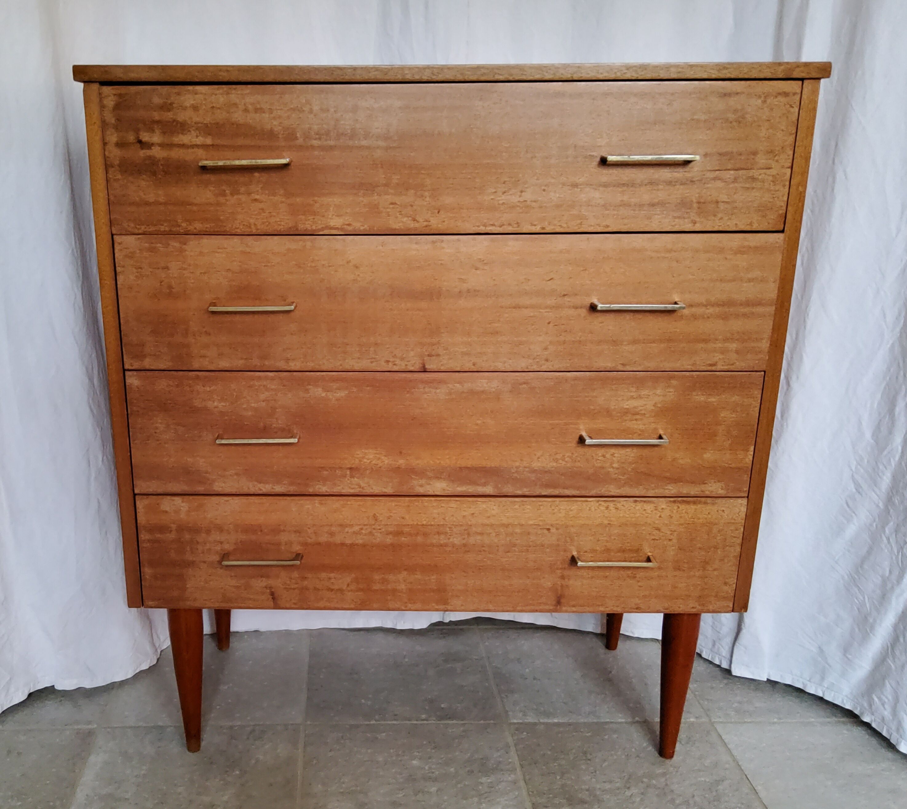 Dresser 60s
