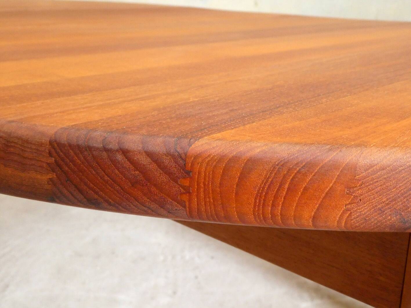 Table à manger danoise en teck massif, 1960