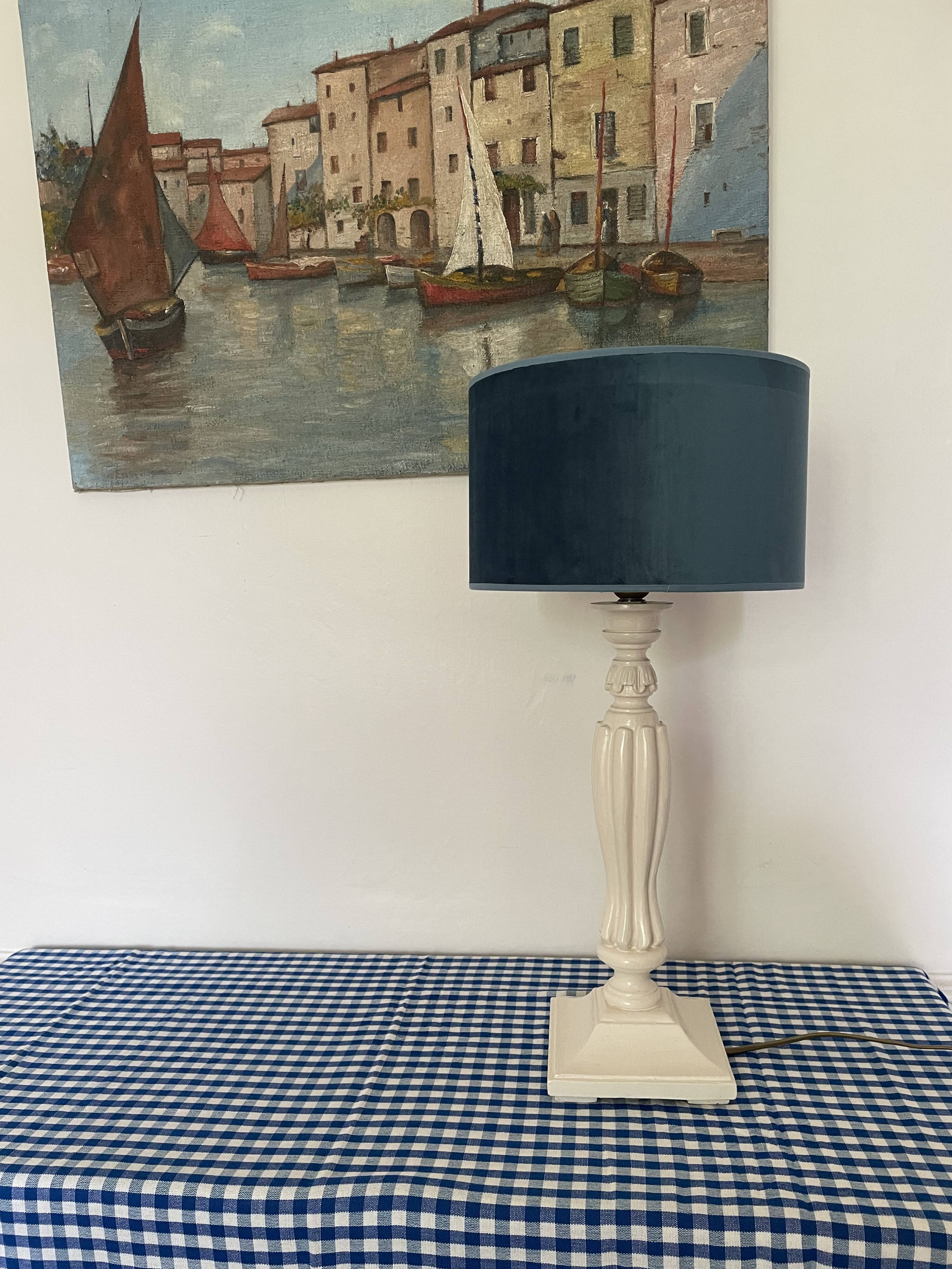 Lampe en bois sculpté Blanc d’Ivoire