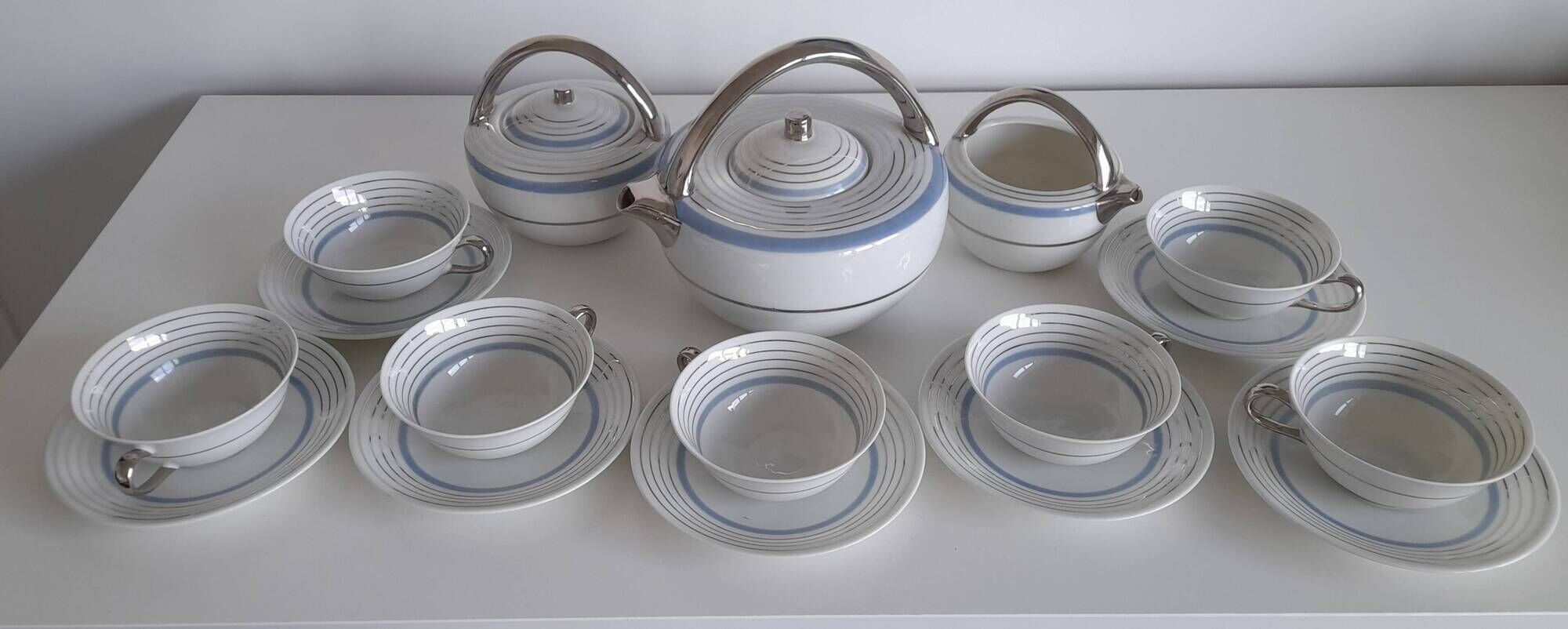 Art Deco tea and coffee service in Limoges porcelain Charles Arenfeld