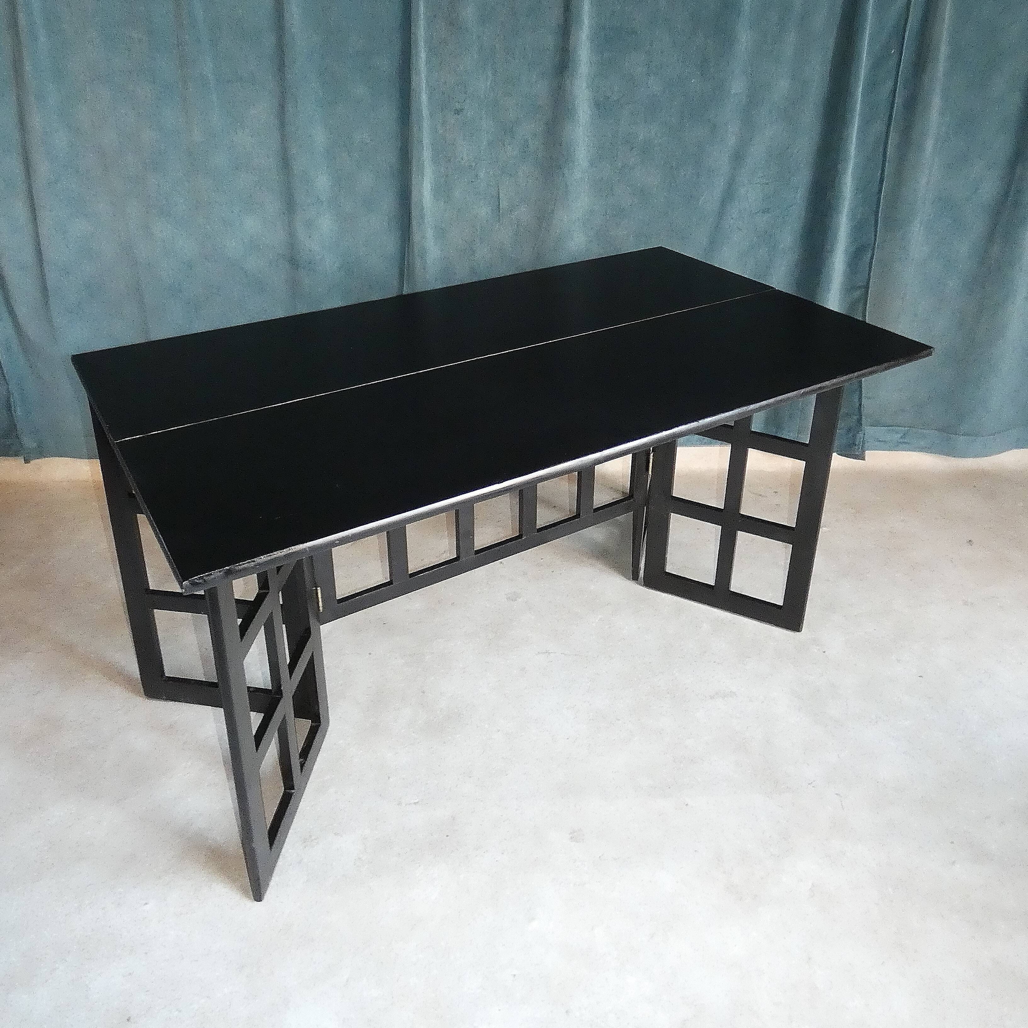 Dining table 1980