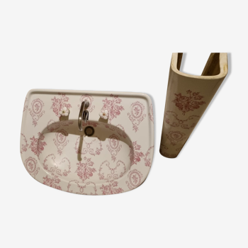 Vintage washbasin porcelain de paris and accessories
