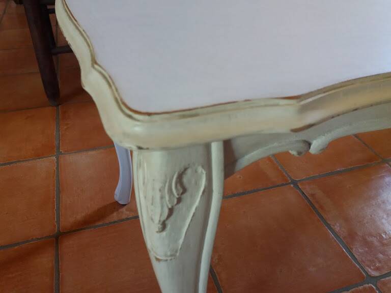 Coffee table, curved legs