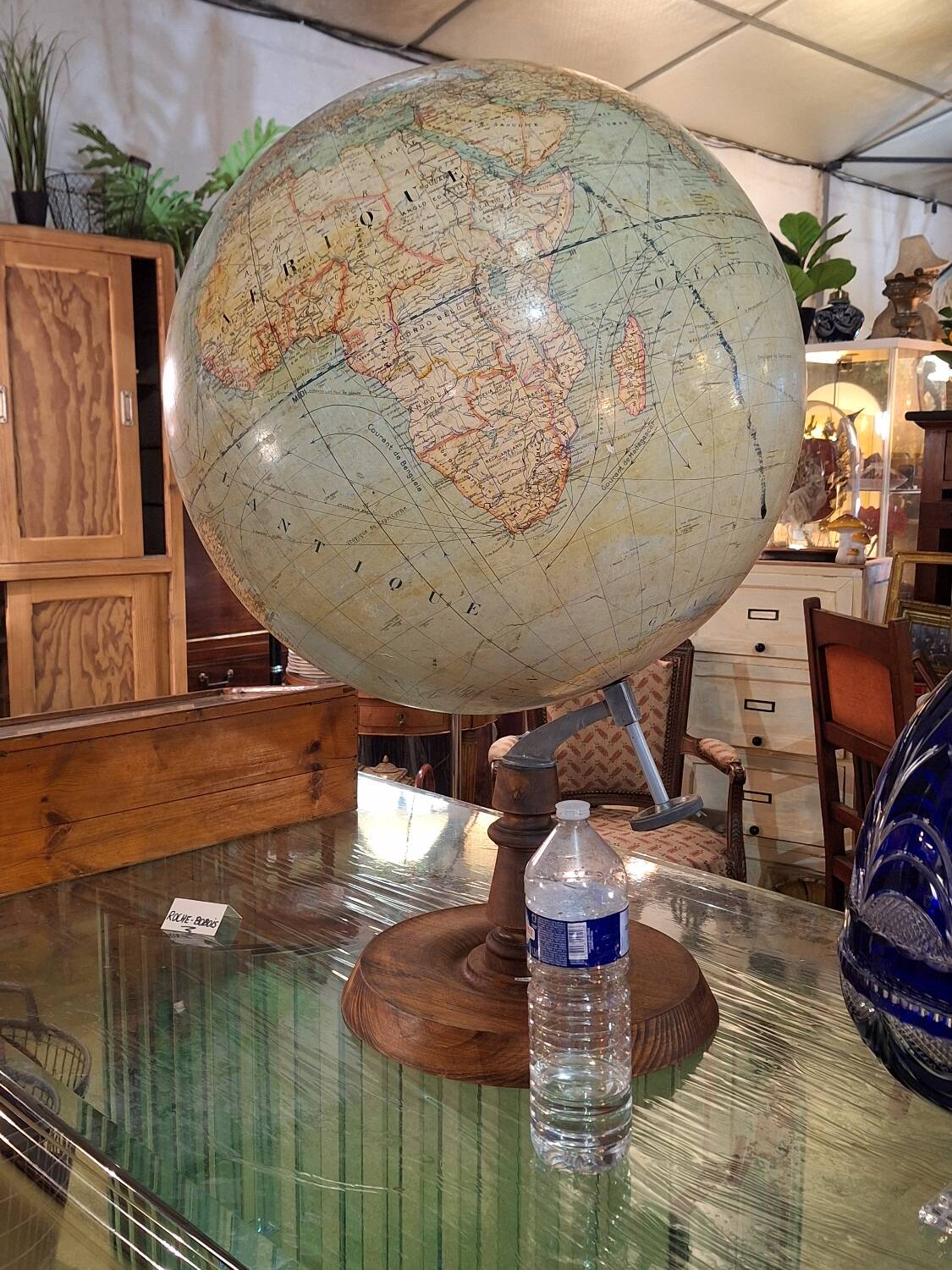 Globe terrestre (1 mm = 20 km)