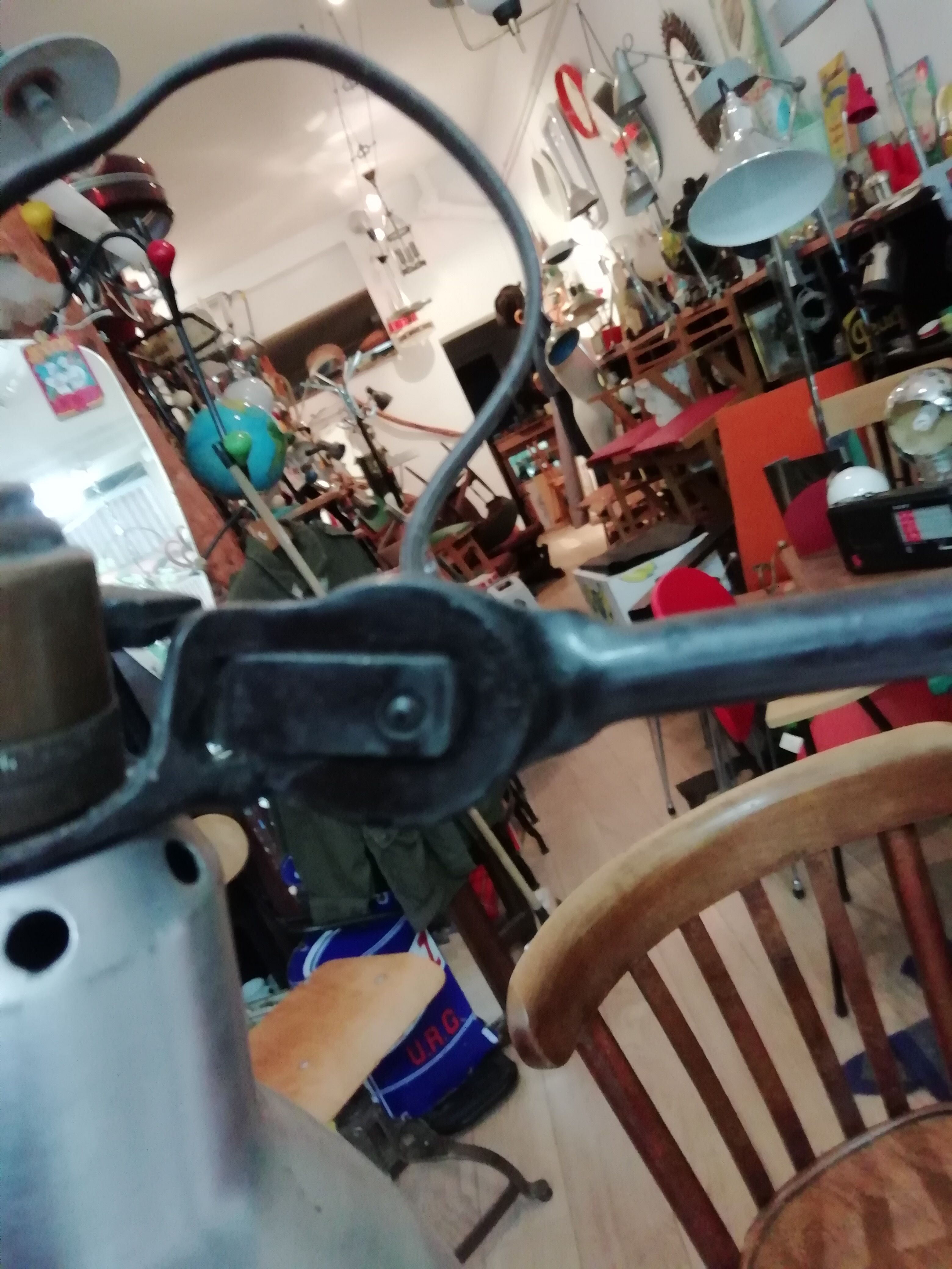 Old-housed greasy lamp