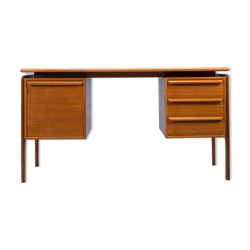 Mid-century teak freestanding desk from GV Møbler, 1960s