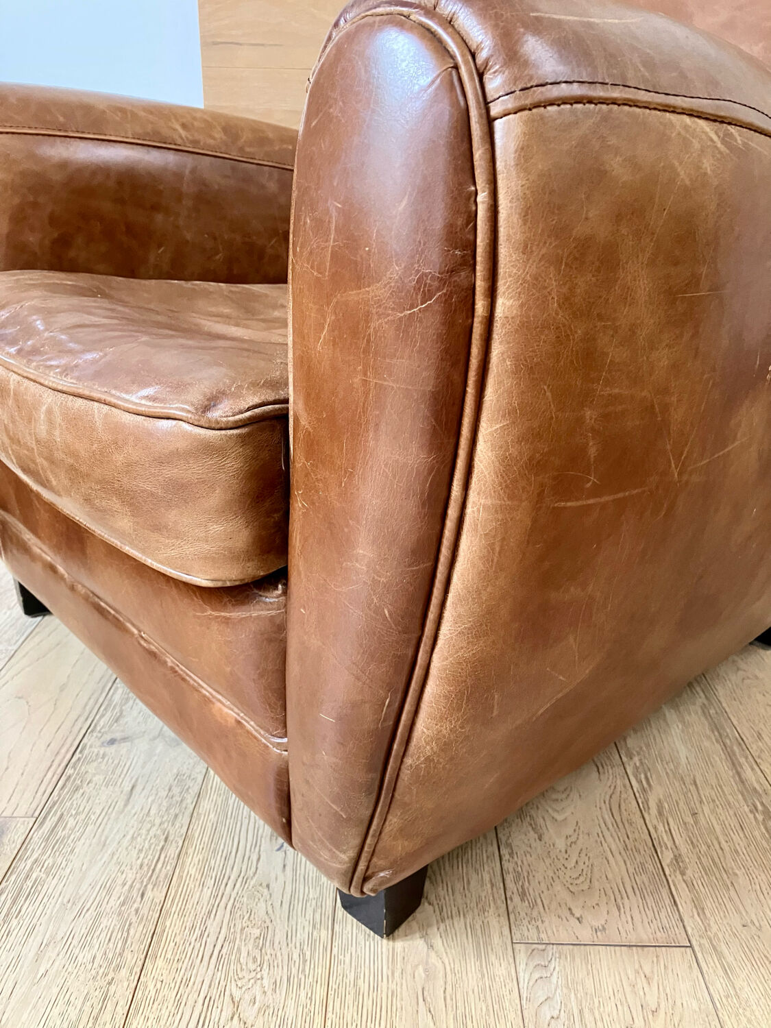 Club leather armchair