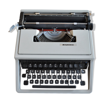 MERCEDES portable typewriter - vintage 70