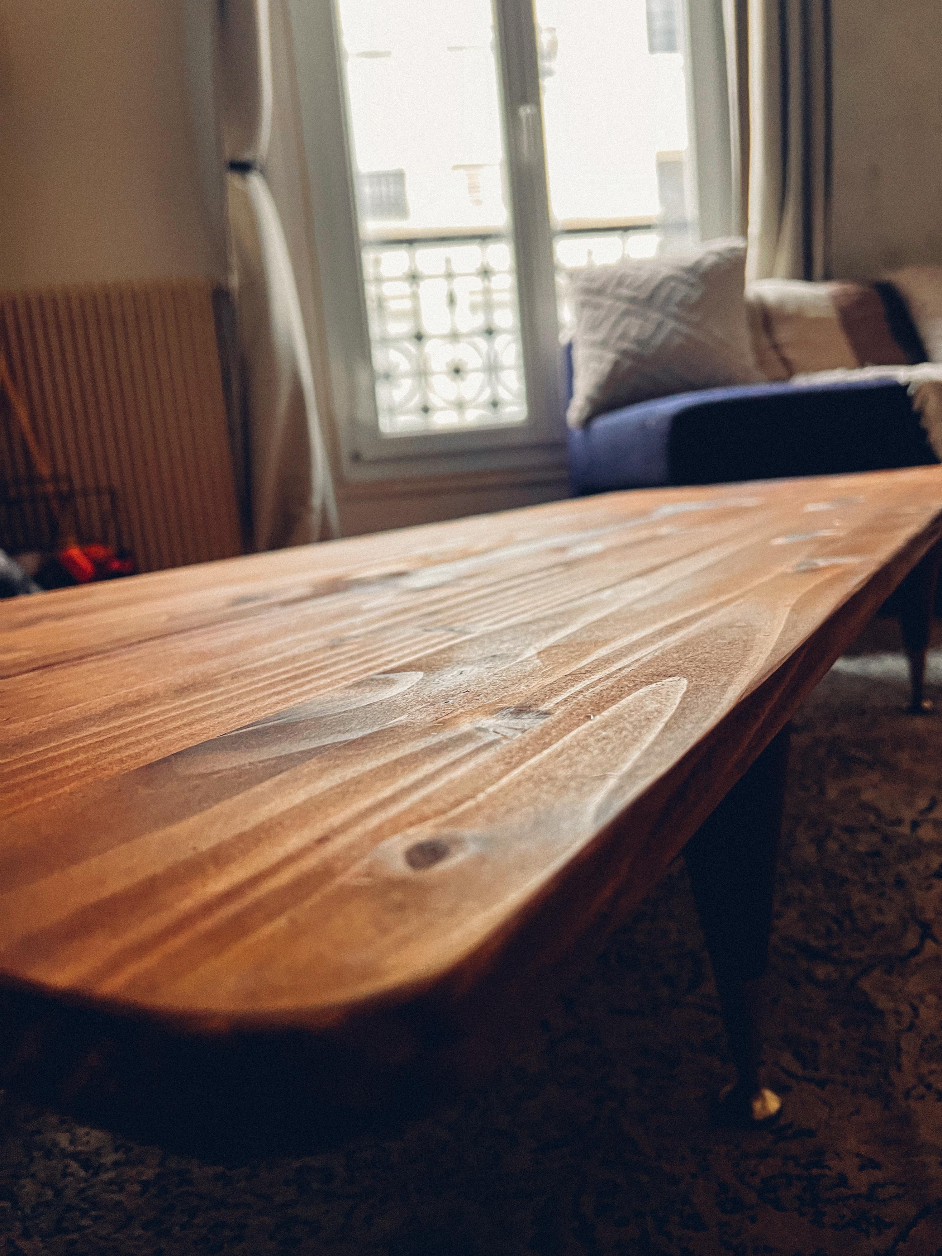 Coffee table in wood and brass