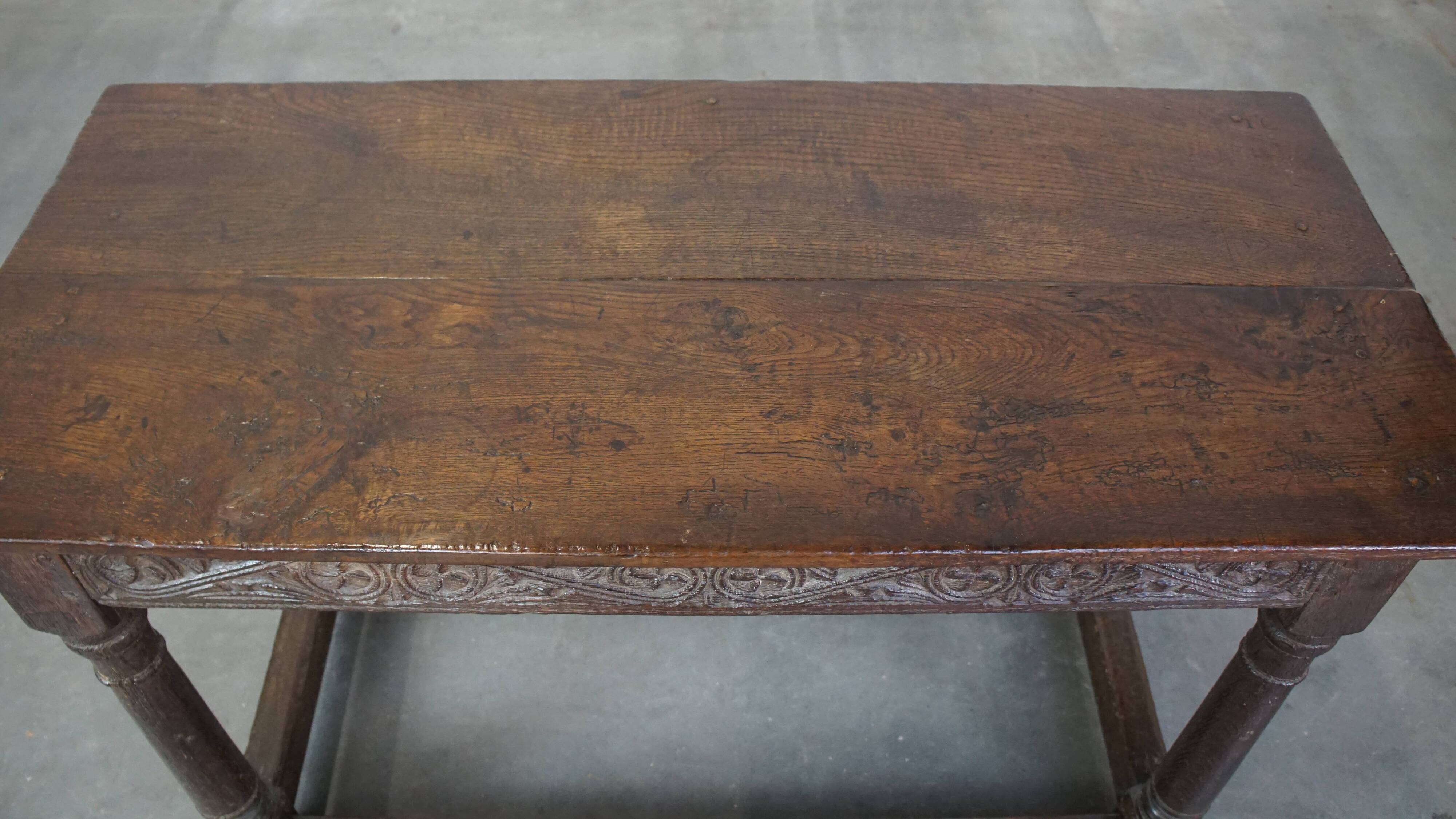 Antique English side table/hall table from the early 18th century