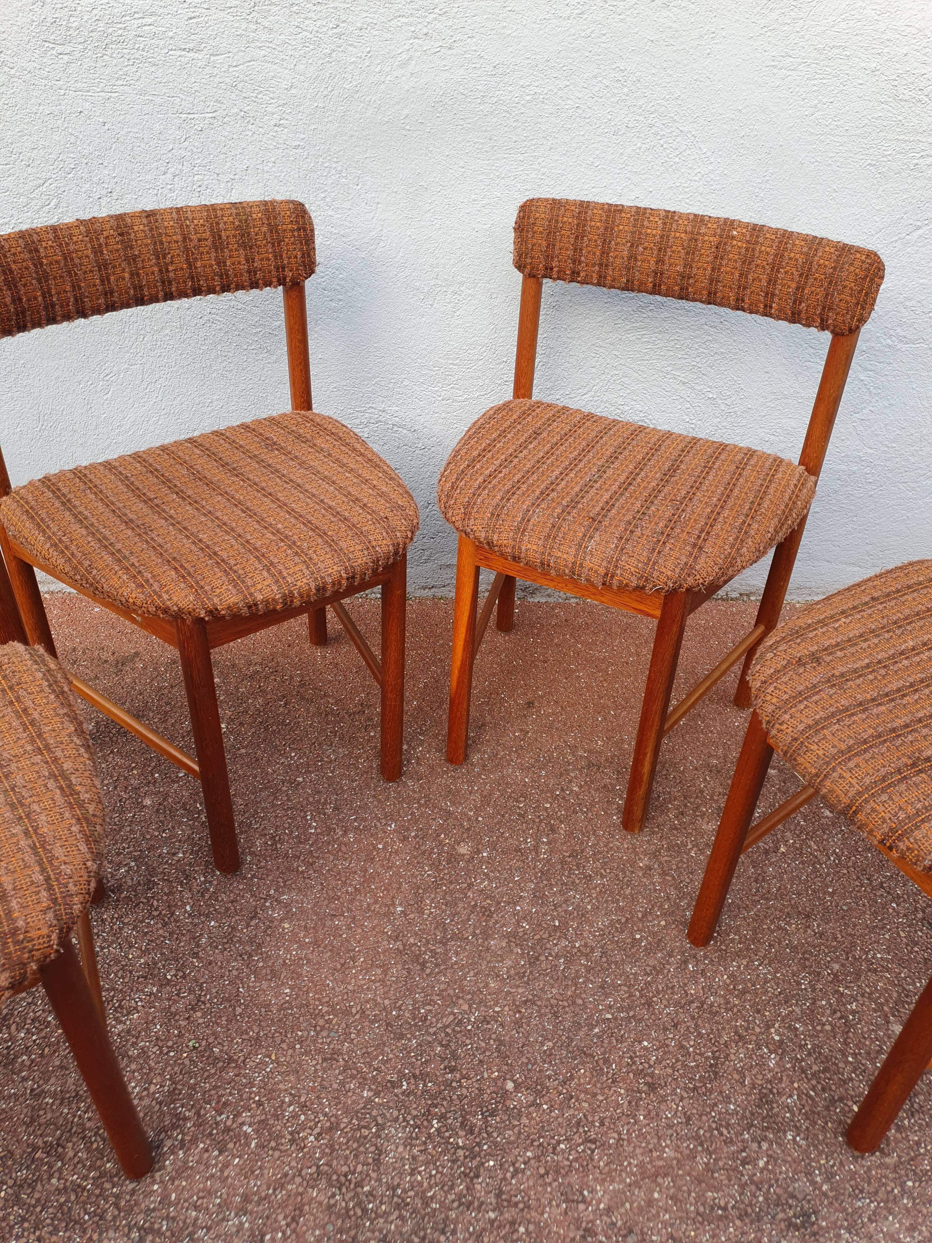 VINTAGE CHAIRS