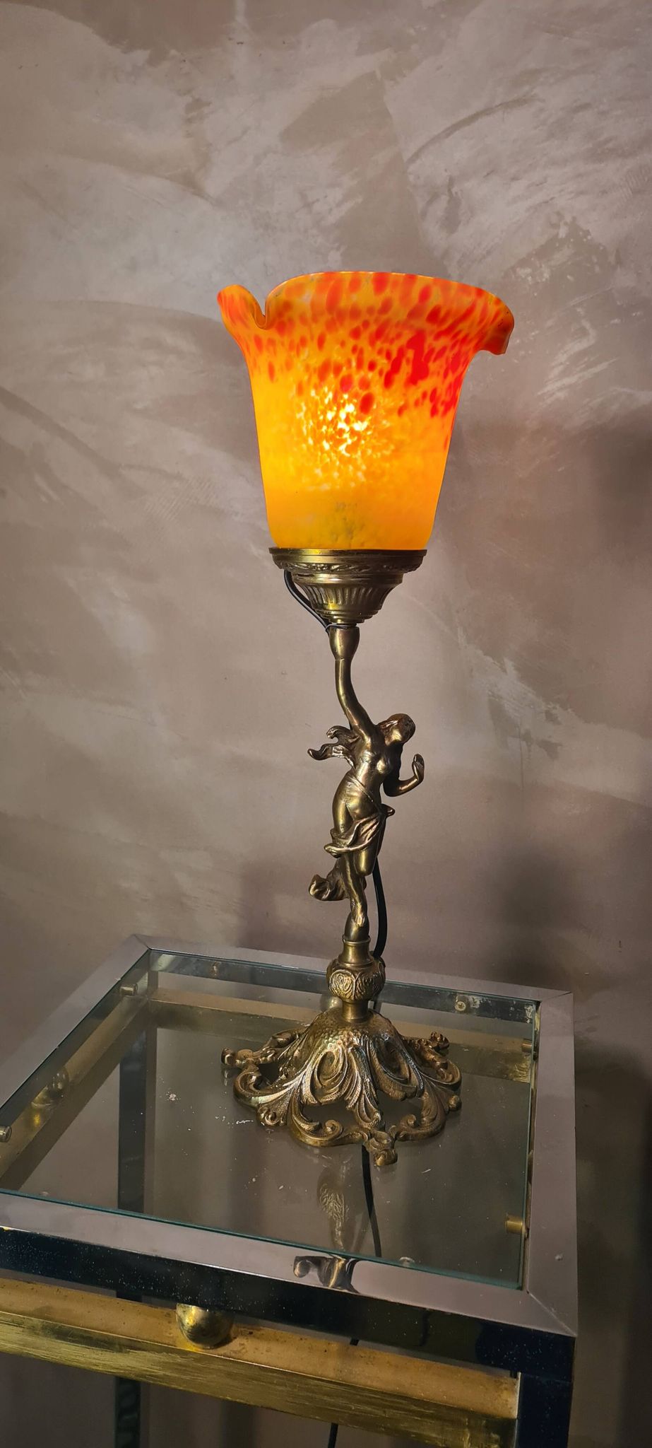 small bronze lamp with very beautiful glass paste tulip 40x14 electricity ok