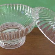 Drageoir en verre ou cristal moulé,