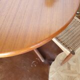 Table ronde en teck Baumann années 60