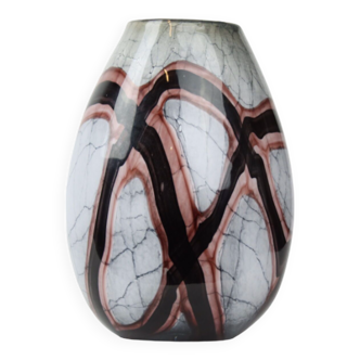 Modern vase in cracked gray-white blown glass red and black ribbons