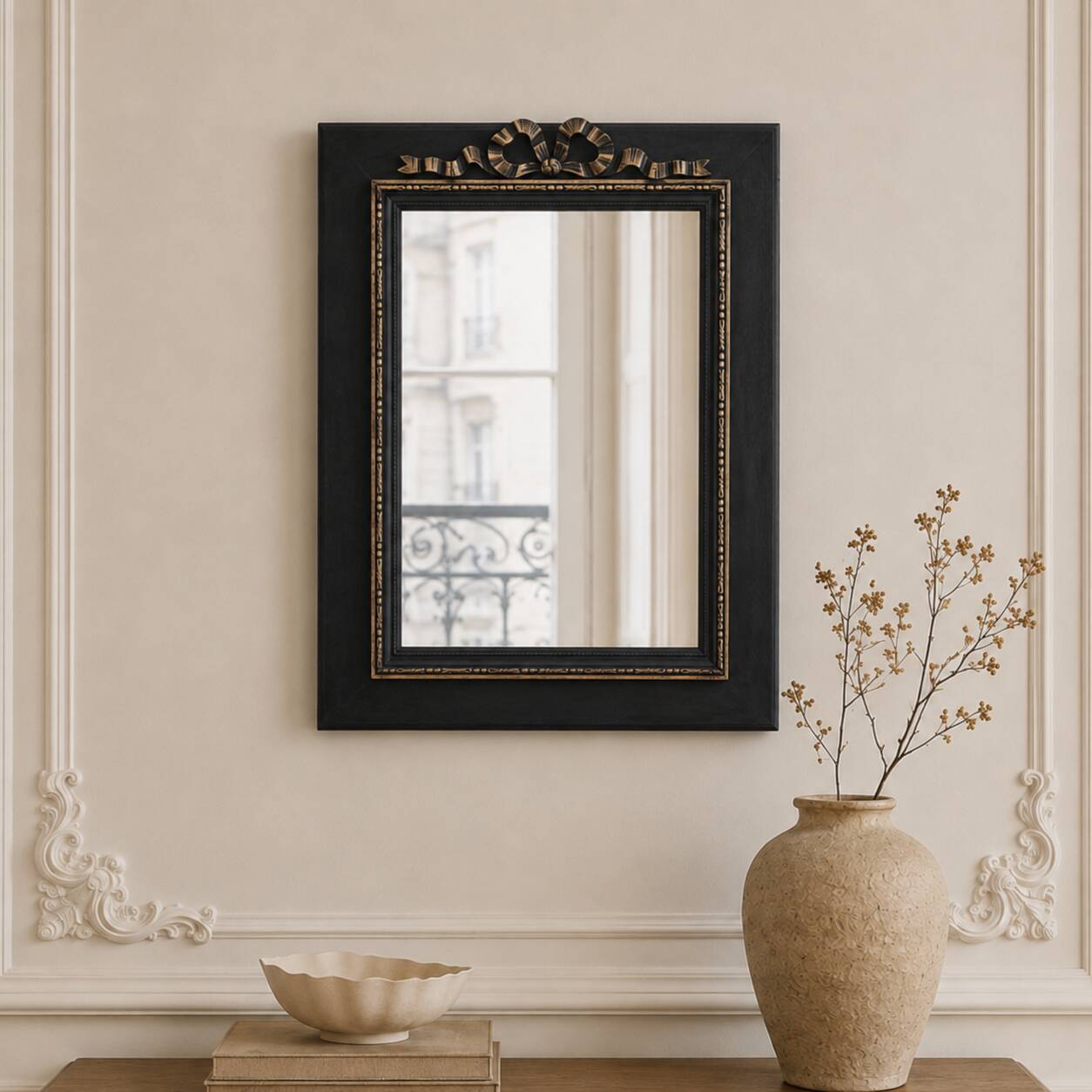 Miroir vintage en bois noir et doré à fronton – style Napoléon III