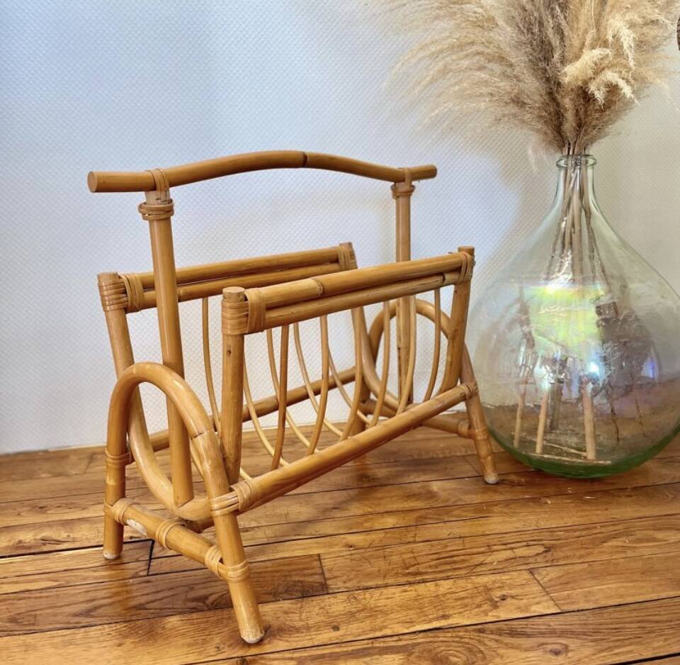 Vintage rattan magazine rack 1960/70