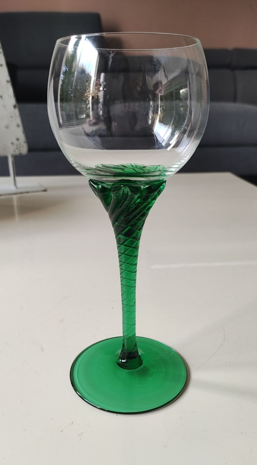 Set of 6 round stemmed glasses. Bohemian crystal. Floral twisted stem.