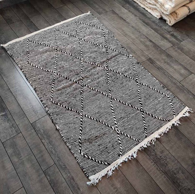 Black zanafi carpet 100x160 cm