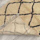 Handmade wool berber rug 196 x 135 cm