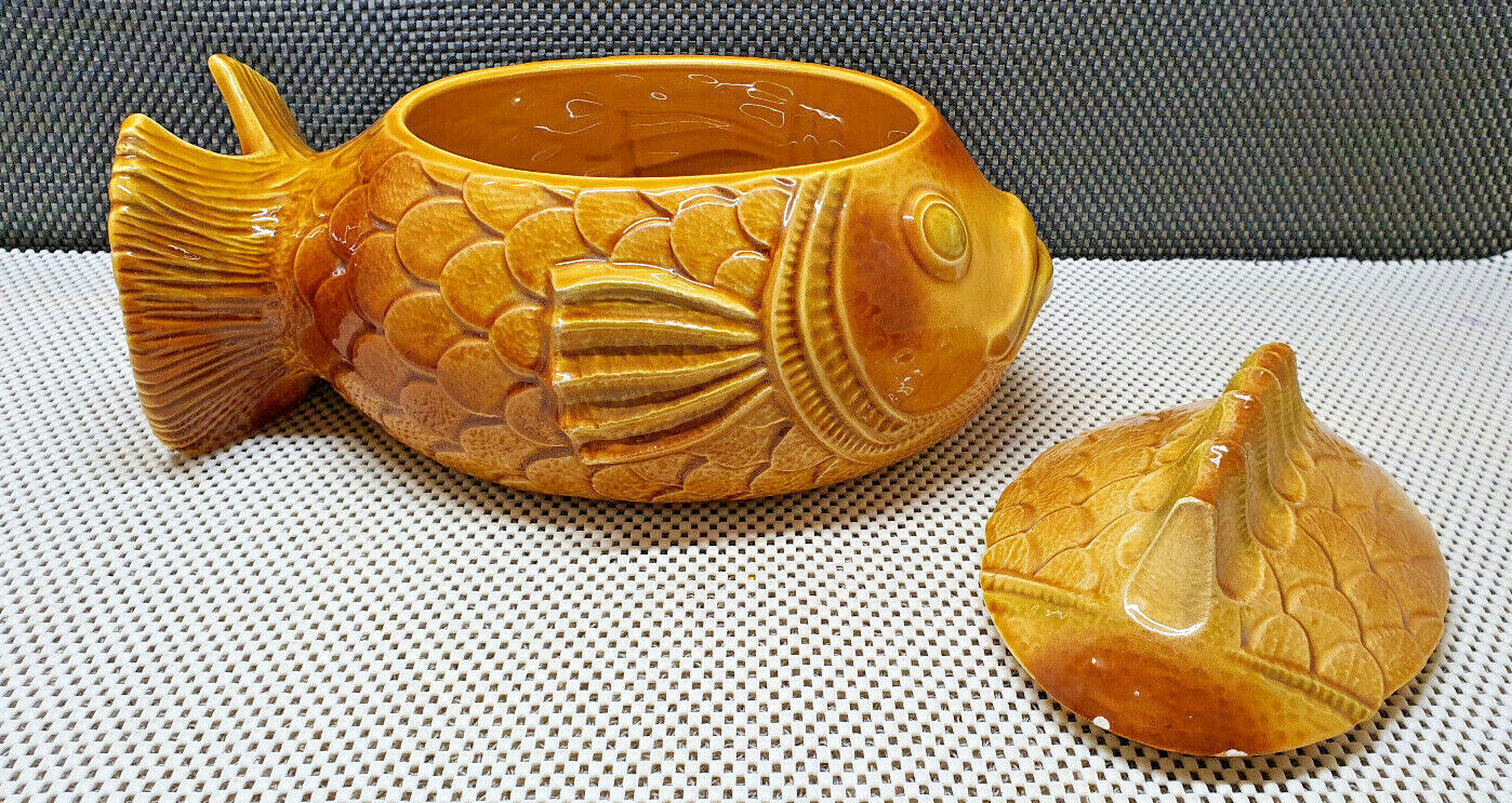 Old tureen yellow fish earthenware Sarreguemines France Slip