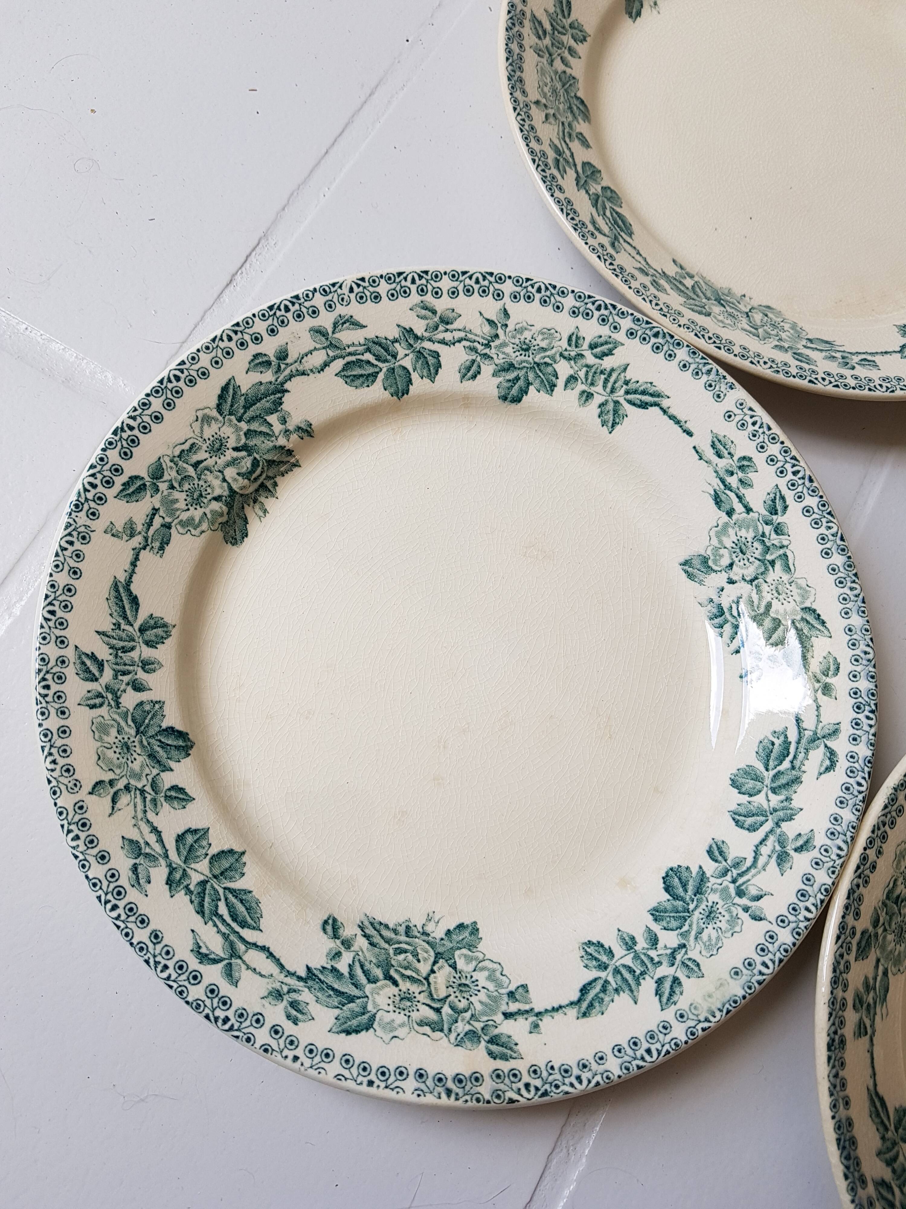 Série de 4 assiettes terre de fer model guadeloupe