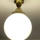 Suspension boule en verre opalin ancienne