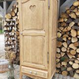 Armoire en chêne massif