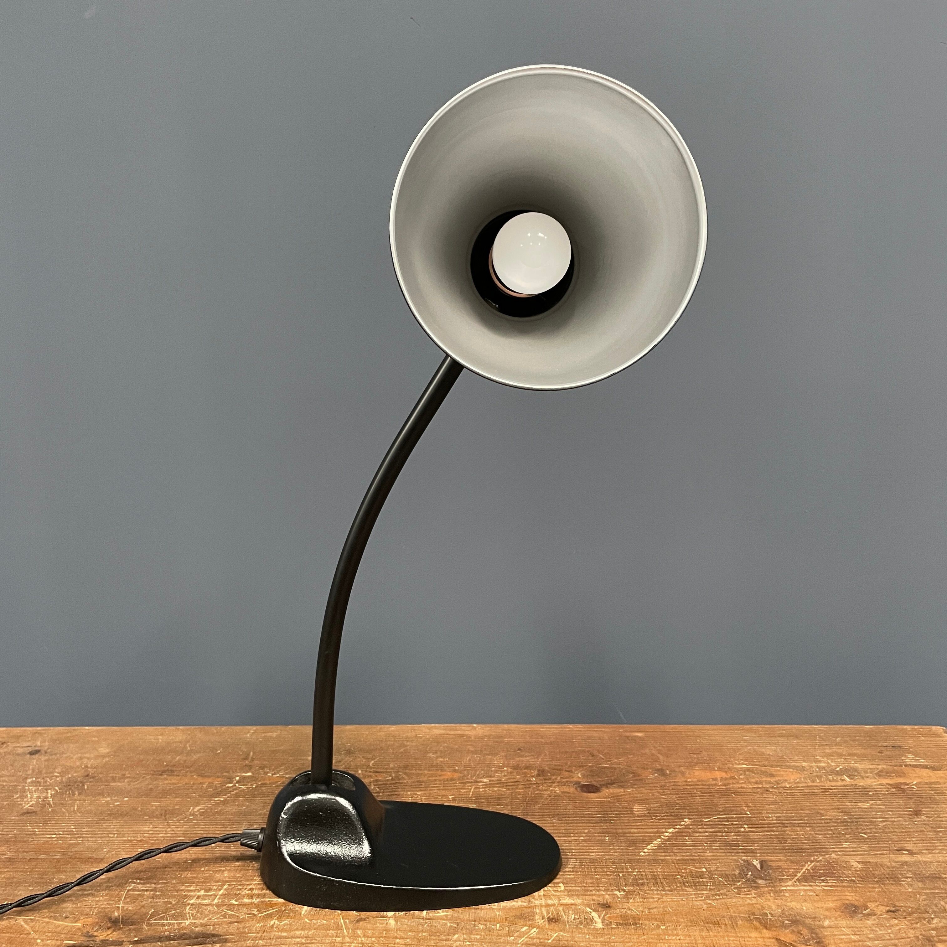 Black Bauhaus Siemens desk lamp model L299 from the 1930s