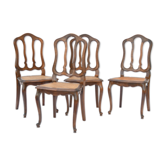 Série de 4 chaises cannée de style Louis XV